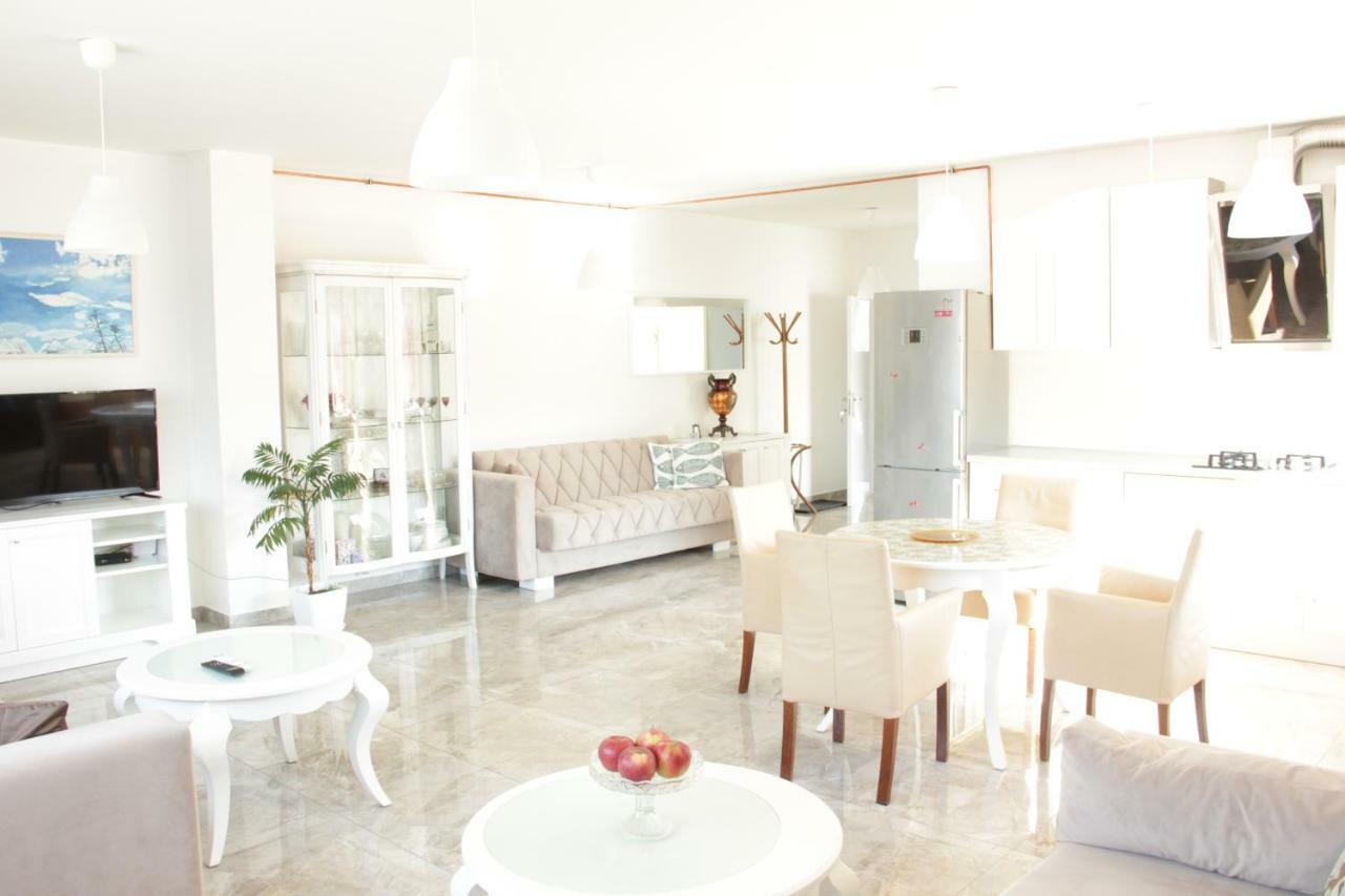 Lux House Olga Apartment Ruma Exterior photo