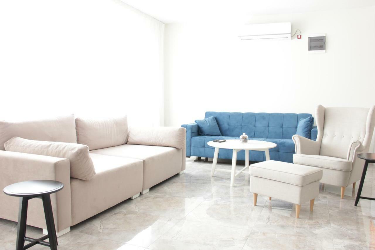 Lux House Olga Apartment Ruma Exterior photo